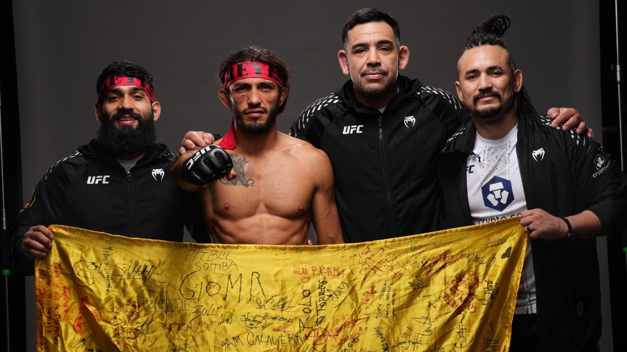 Javier “Blair” Reyes ganó por nocaut técnico en su debut en la UFC