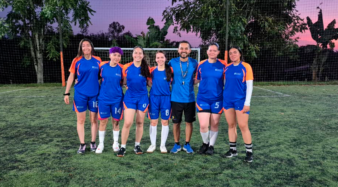 Deporte y compañerismo marcan el inicio del “Mundialito” interfacultades en la UGC Armenia