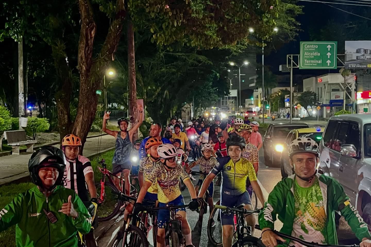 Ciclopaseo nocturno en Armenia, será hoy miércoles 25 de marzo